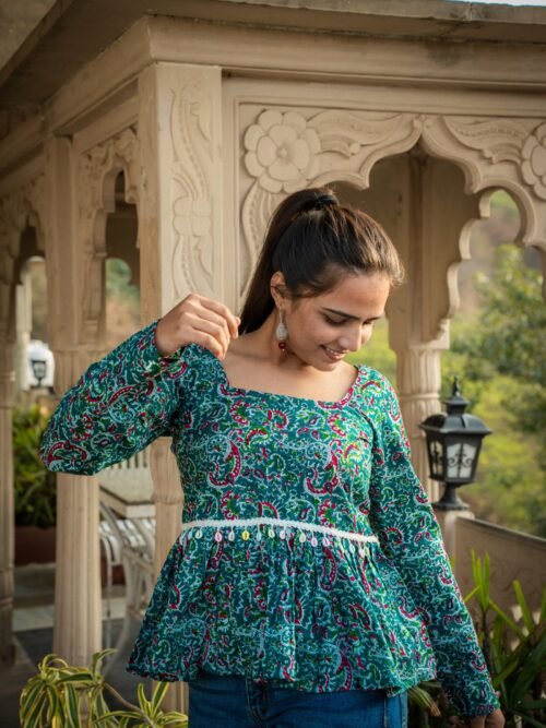 Zariya Paisley Kurti